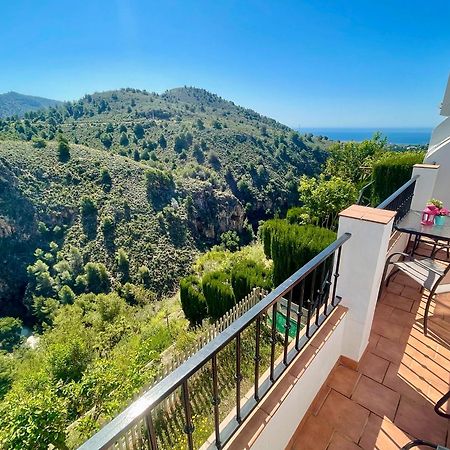 Apartamentos Axarquia 1, terraza privada con vistas a la montaña rio y al mar Frigiliana Exterior foto